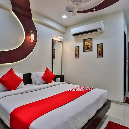 Collection O 7557 Hotel Shiv Kunj Exotica Naroda Exteriör bild