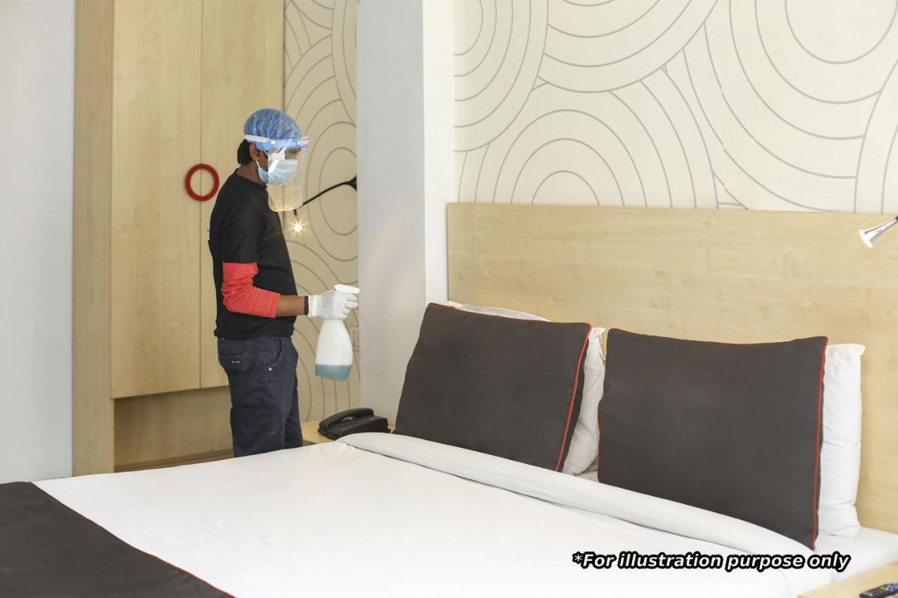 Collection O 7557 Hotel Shiv Kunj Exotica Naroda Exteriör bild