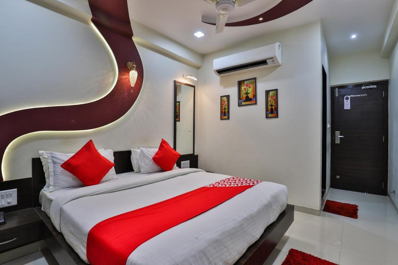 Collection O 7557 Hotel Shiv Kunj Exotica Naroda Exteriör bild